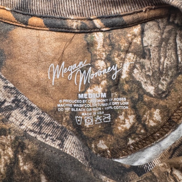 Megan Maroney Am I Ok Tour T-Shirt MD Realtree Camo Ceremony of Roses Cotton - Picture 2 of 5
